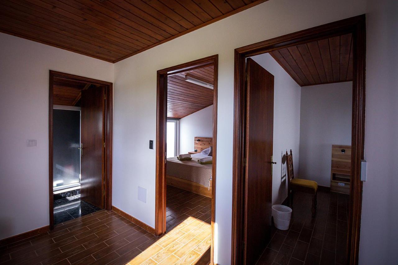 Ponta Delgada Guest House 2 Arrifes Exteriör bild